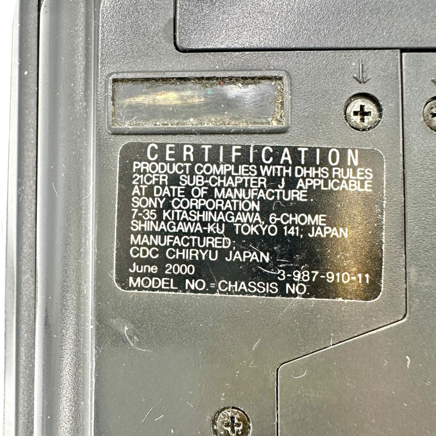 Sony Digital Handycam DCR-TRV320 Digital8 Camcorder Bundle Accessories and Case