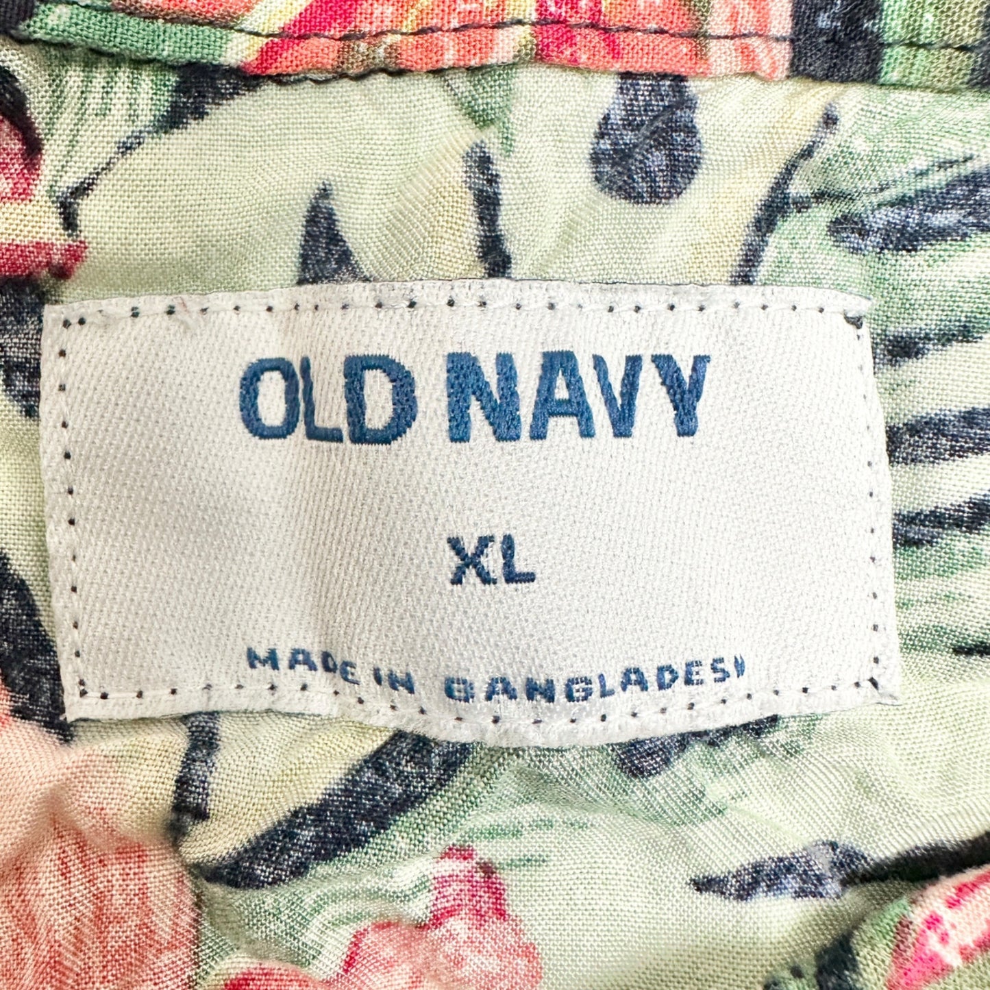 Old Navy Floral Hawaiian Shirt Mens XL Rayon Button-Up SS Tropical Navy Pink