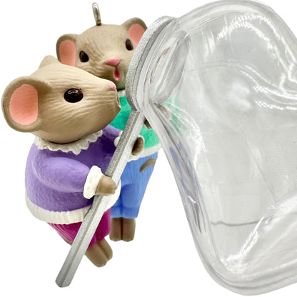 Hallmark Keepsake Ornament 1996 Hearts Full Of Love Mice Bubble Heart