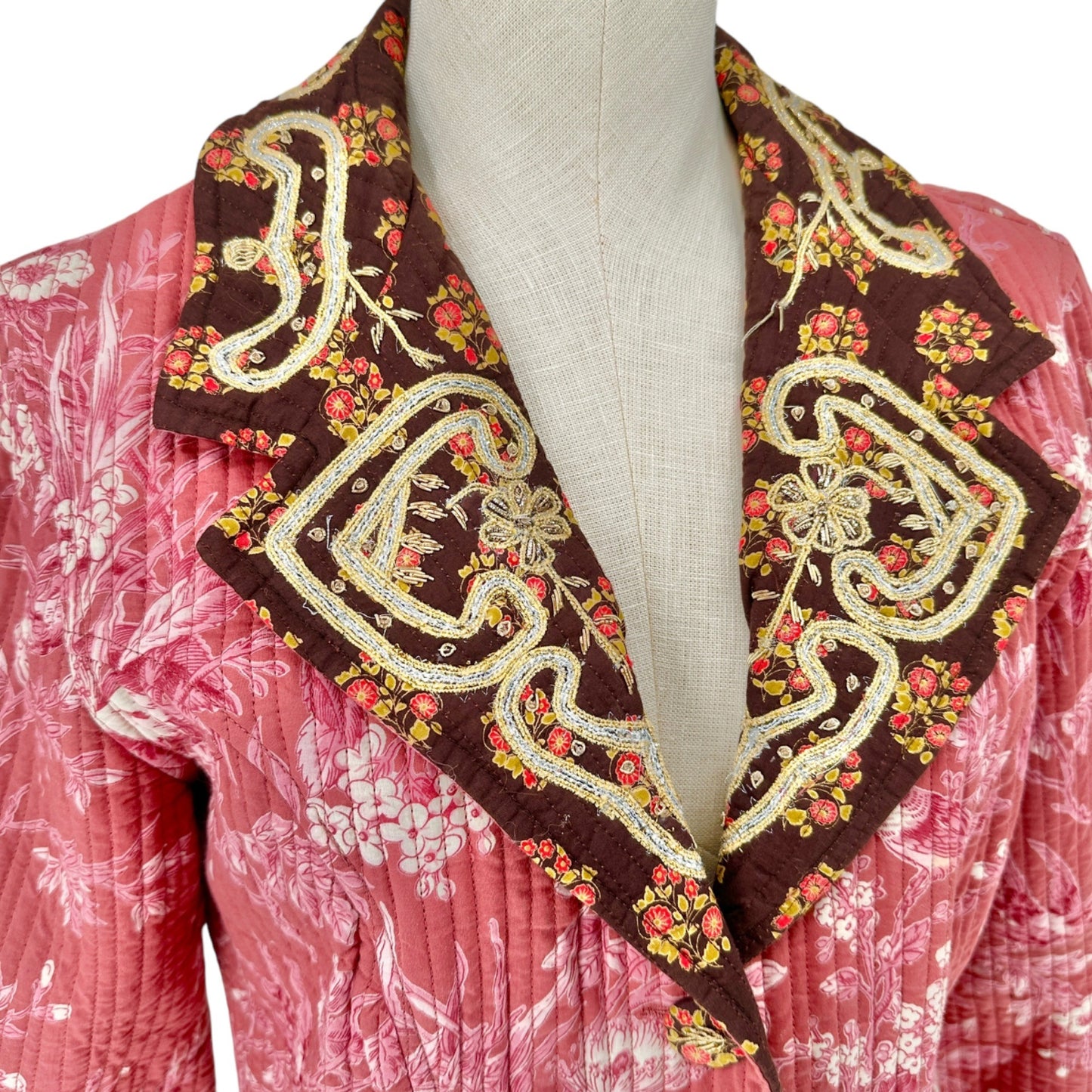 The J. Peterman Quilted Coat Womens Small Floral Embroidered LS Pockets