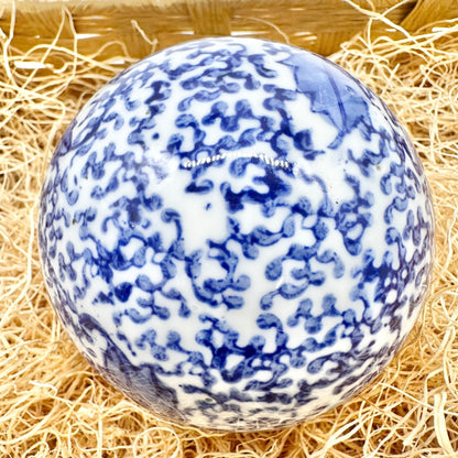 Set Of 6 Blue and White Porcelain Decorative Orbs and Egg Floral Design NO BOX