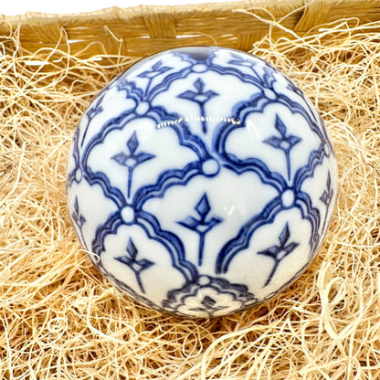 Set Of 6 Blue and White Porcelain Decorative Orbs and Egg Floral Design NO BOX