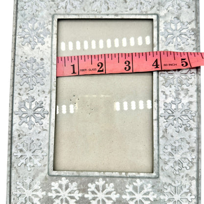 Silver White Snowflake Picture Frame 9x7 Holds 4x6 Photo Winter Holiday Decor