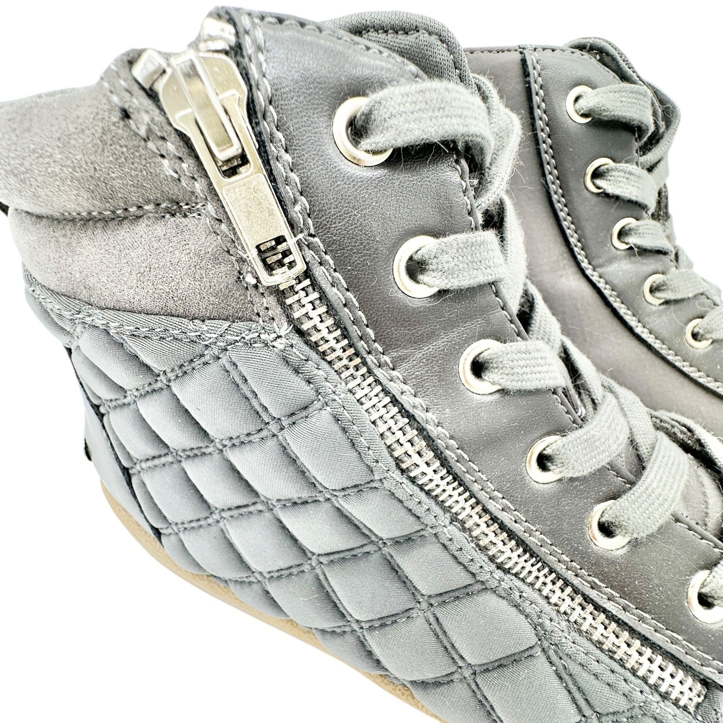 Juicy Couture Quilted High-Top Sneakers Womens Sz 10 Gray Faux Leather Side Zip