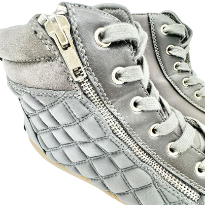 Juicy Couture Quilted High-Top Sneakers Womens Sz 10 Gray Faux Leather Side Zip