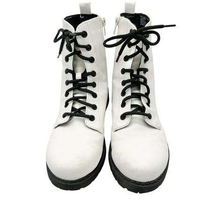 Time And Tru Combat Boots Womens Size 7 White With Black Laces and Side Zippers
