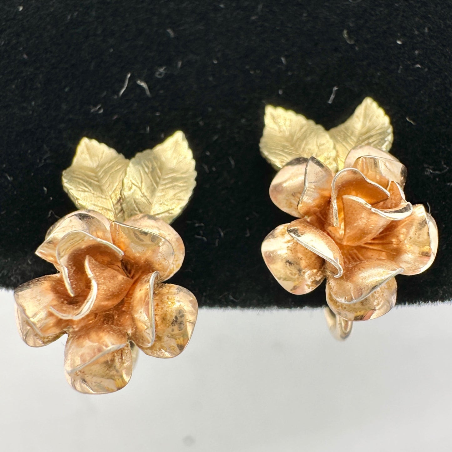 Vintage Gold Tone Rose Brooch and Clip On Earrings Set Floral Elegant Design