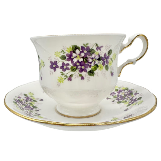 Queen Anne Violet Bone China Tea Cup Saucer Set England Gold Trim Floral Design