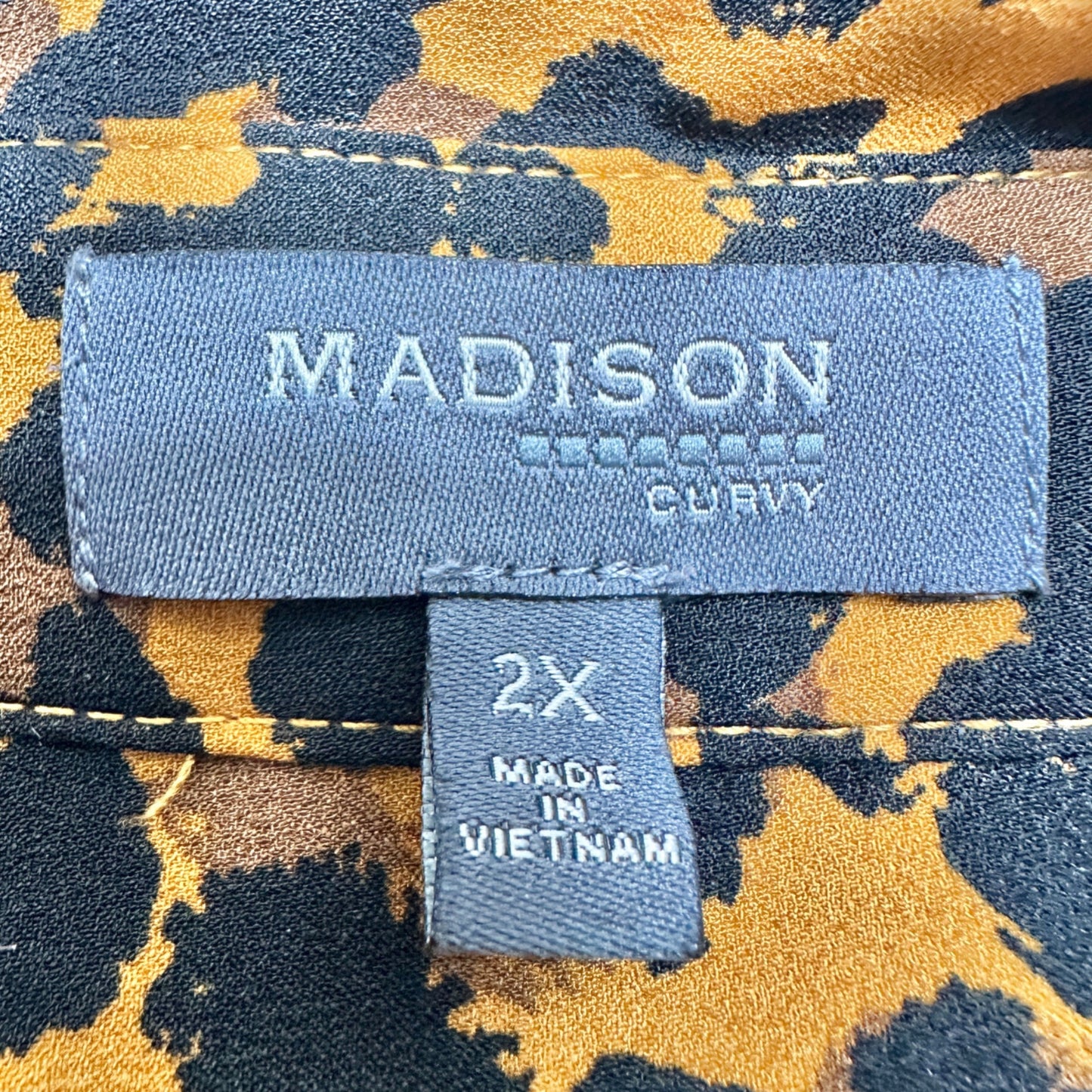 Madison Curvy Button Up Tunic Shirt Womens 2X Leopard Print Black Yellow LS Poly