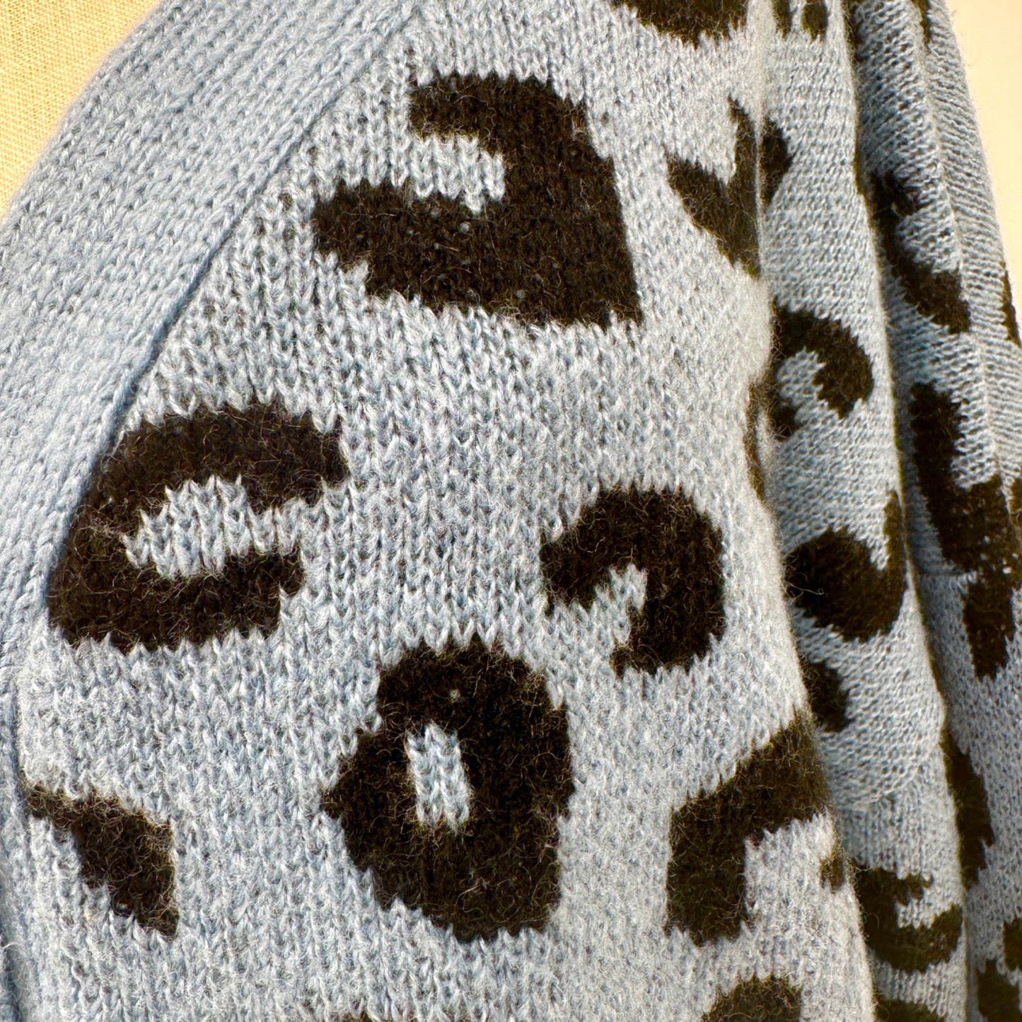 Cardigan Sweater Womens 2X Blue Black Leopard Print Acrylic by C&C California