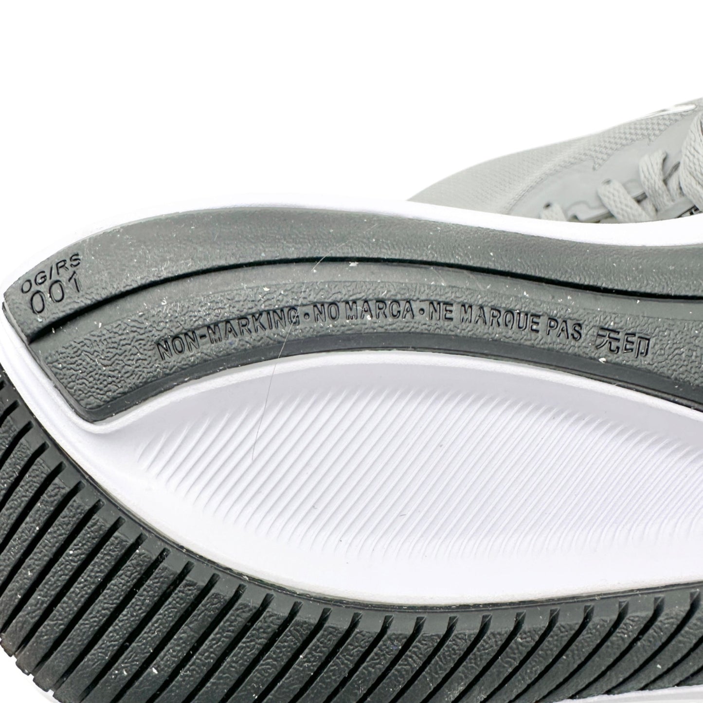Nike Star Runner 2 Youth Running Shoes Gray White Size 6Y Lightweight Mesh Soft
