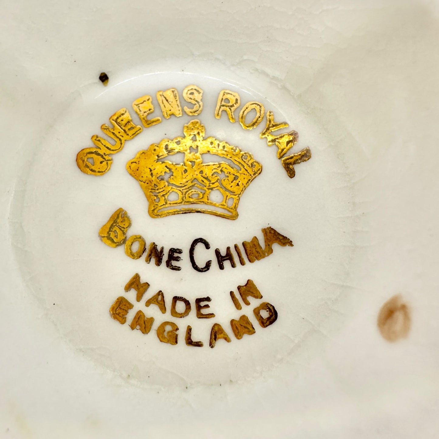 Vintage Queens Royal Bone China Tea Cups Pair Purple Floral Gold Trim England