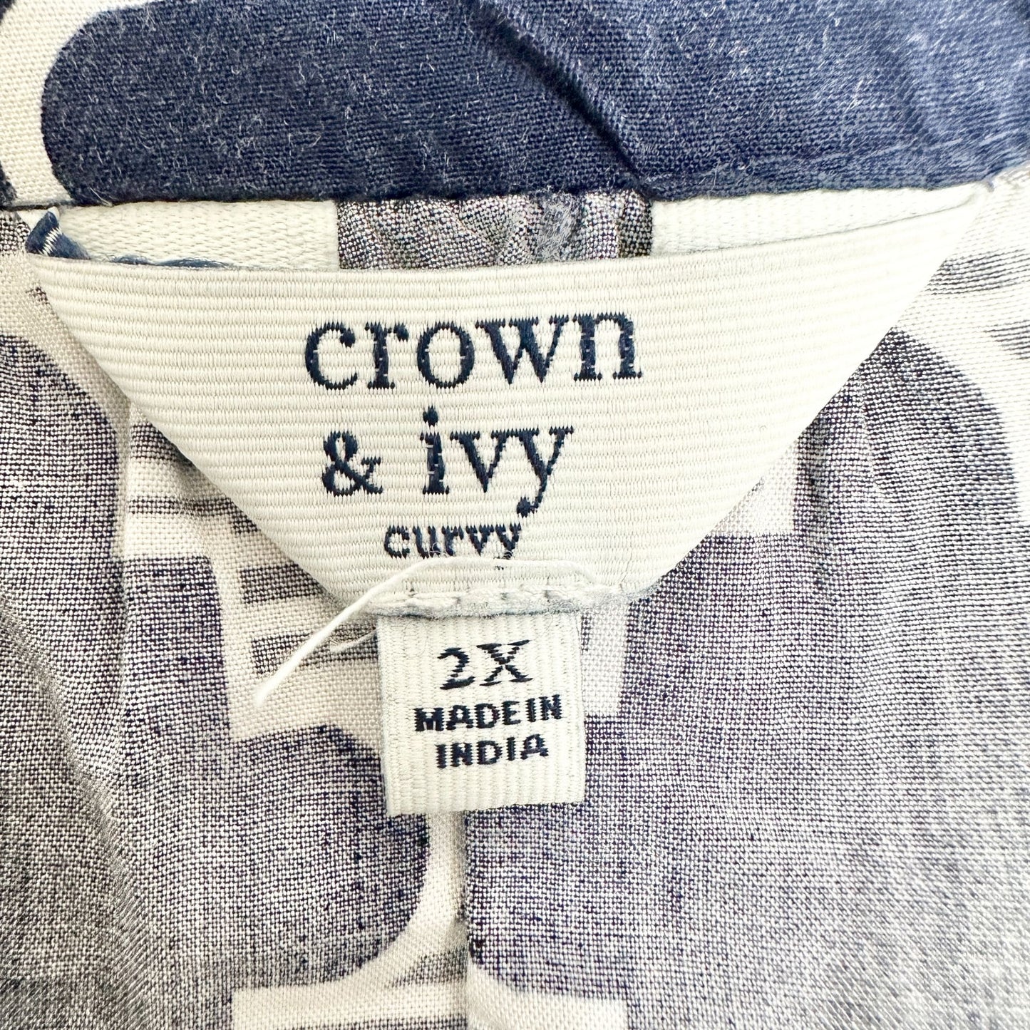 Womens 2X Top Navy White Geometric Print Crochet Sleeves by Crown & Ivy Curvy