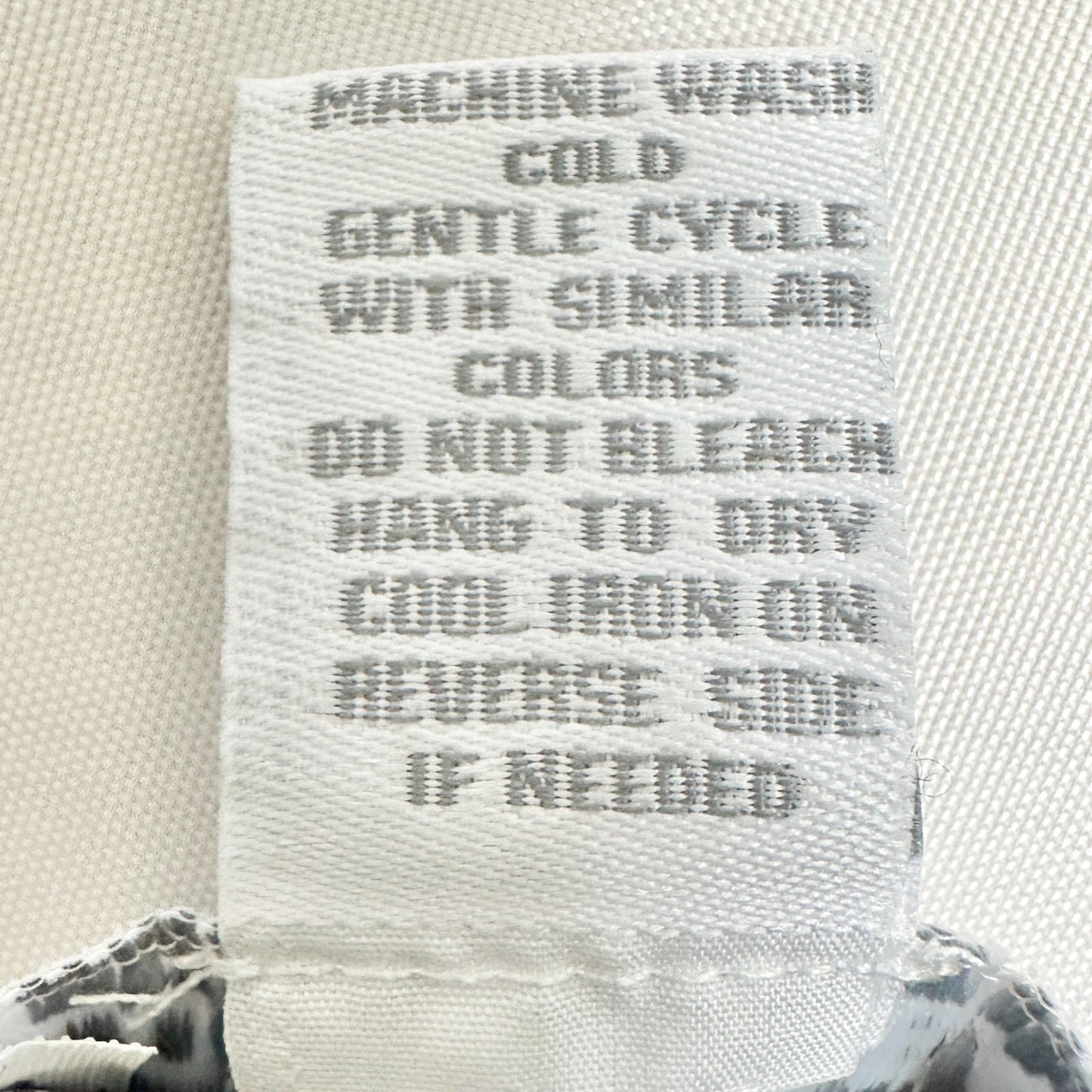 Love Streak Fitted Top Womens Size S Metallic Silver Short Sleeve Shiny Silky