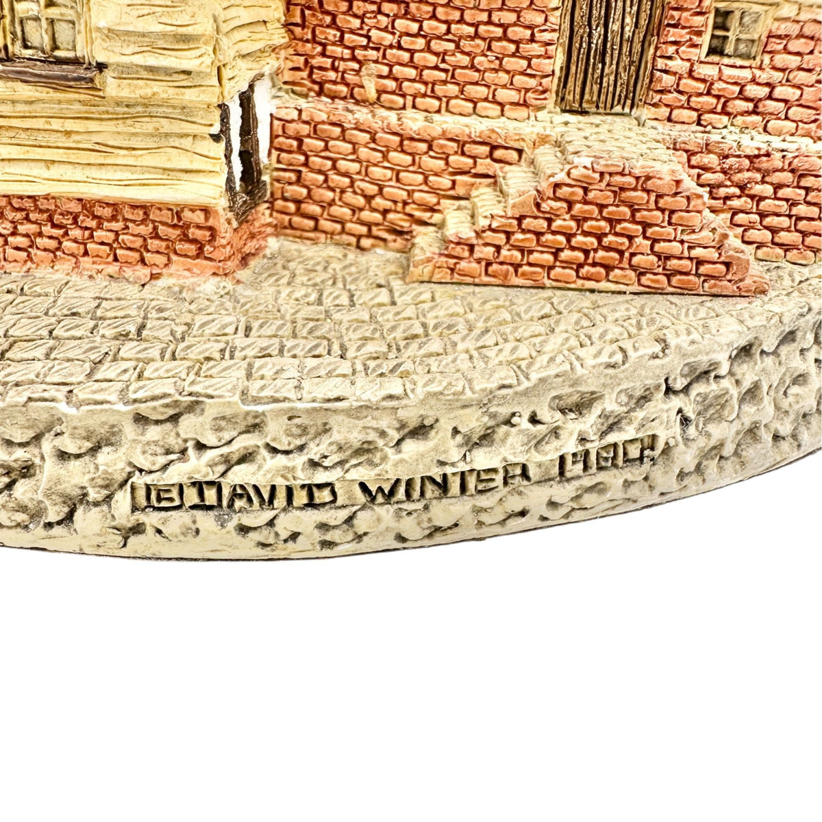 David Winter 1980 Market Street Handcrafted Hand Painted Collectible John Hine