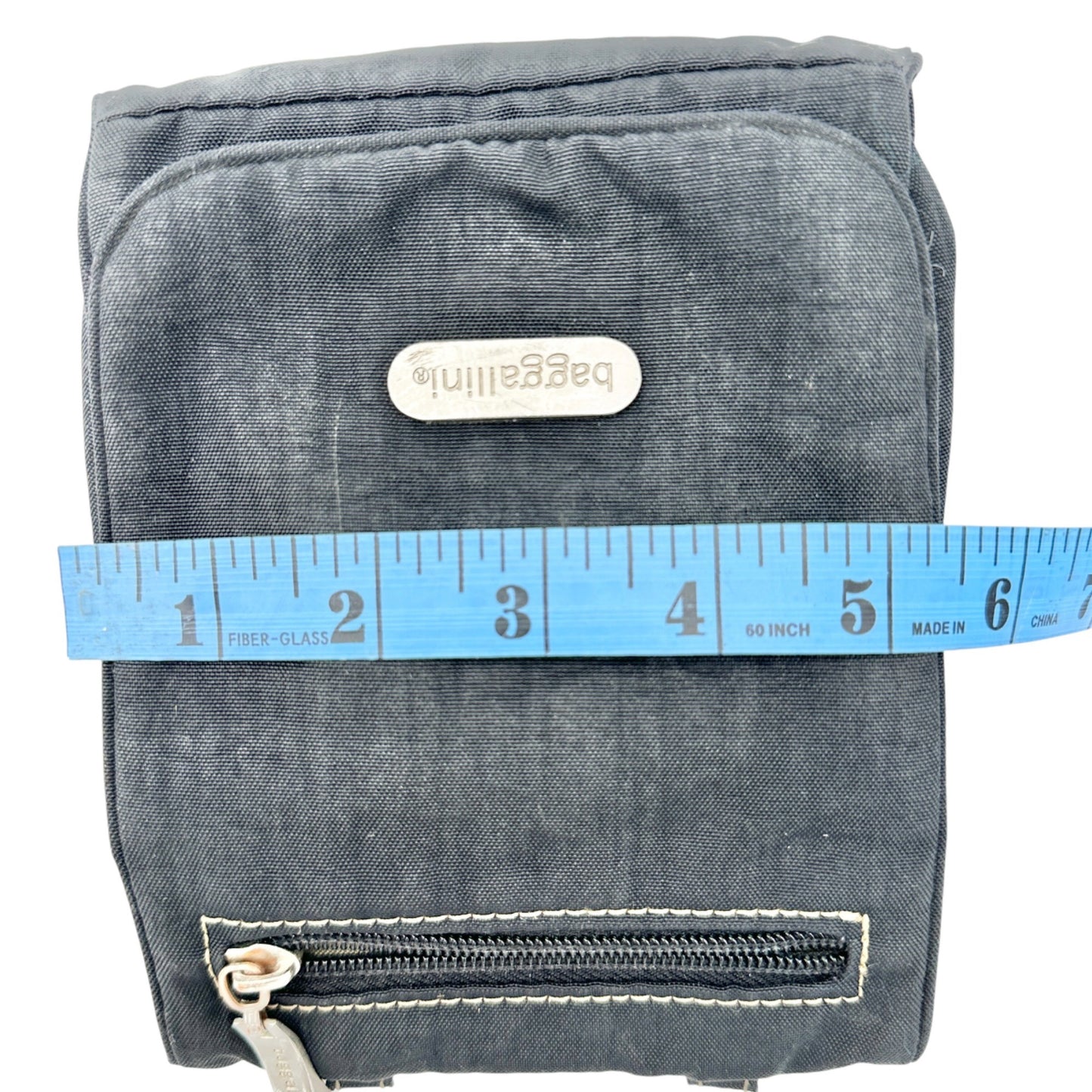 Baggallini Crossbody Purse Black With Multiple Pockets Adjustable Strap Compact