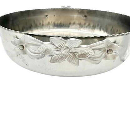 Vintage Covered Dish Hand-Hammered Aluminum Tulip Pattern Lid Handles 8.5 inch