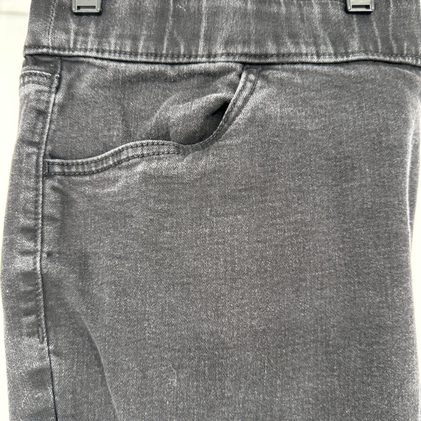 EVRI Jeggings Womens 18WS Mid Rise Black Stretch Denim Plus Size Short w Pockets