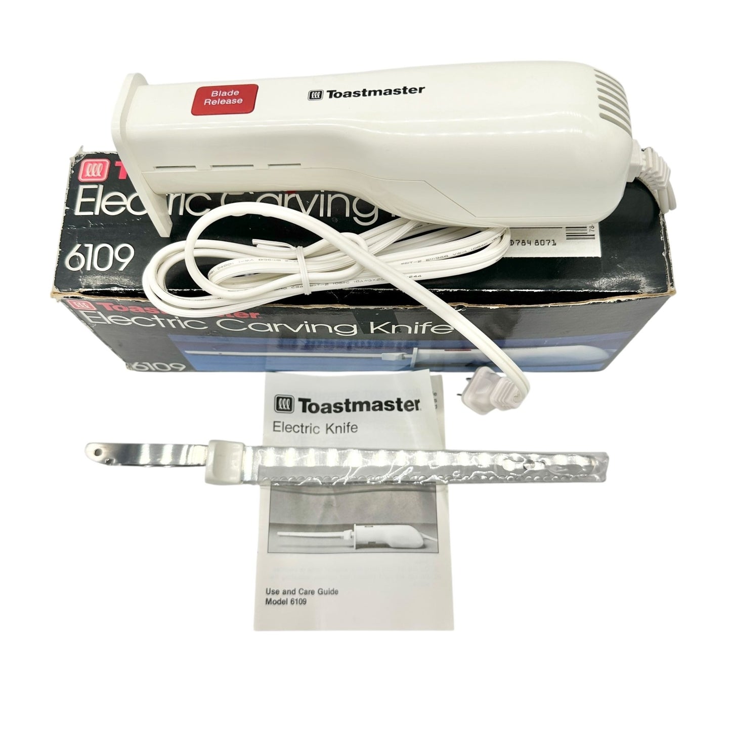 Toastmaster 6109 Electric Carving Knife Stainless Steel Serrated Blade & Manual