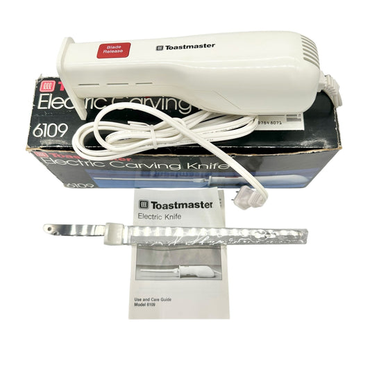 Toastmaster 6109 Electric Carving Knife Stainless Steel Serrated Blade & Manual