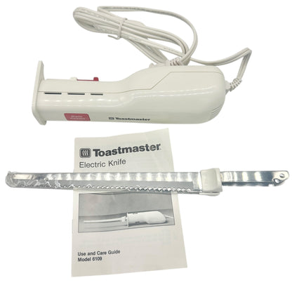 Toastmaster 6109 Electric Carving Knife Stainless Steel Serrated Blade & Manual
