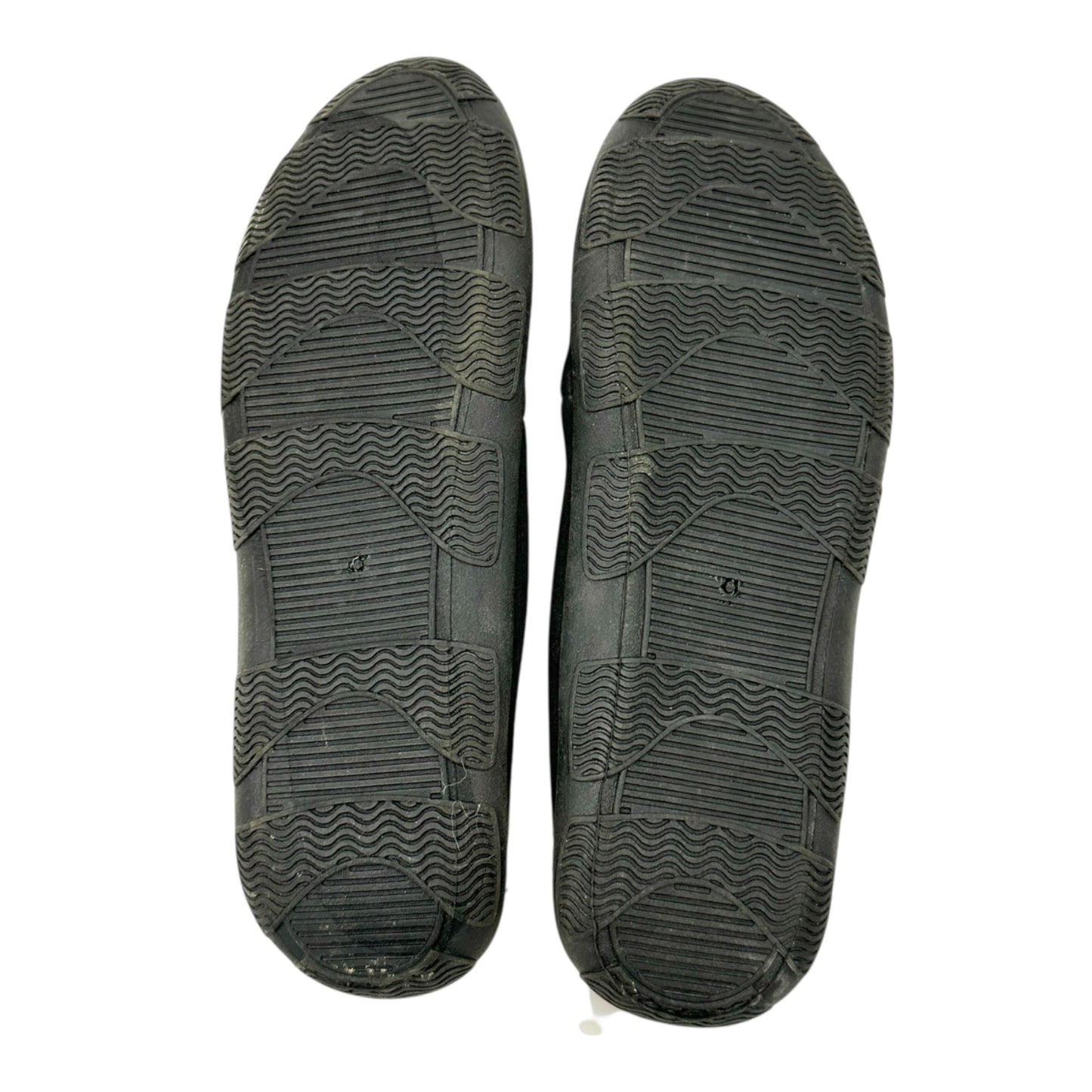 Ladies Aqua Sock L 9-10 Black Blue Lightweight Comfortable Slip-On Design NWT