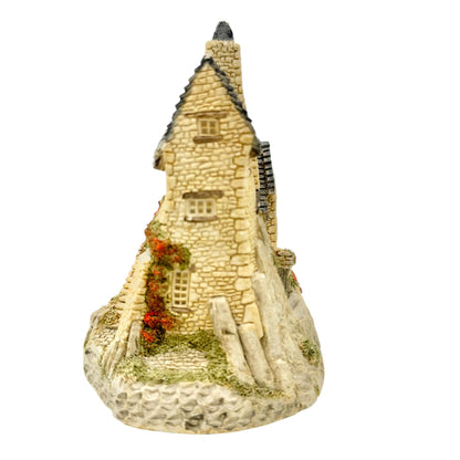 David Winter 1986 Tamar Cottage Handcrafted Hand Painted Collectible  John Hine