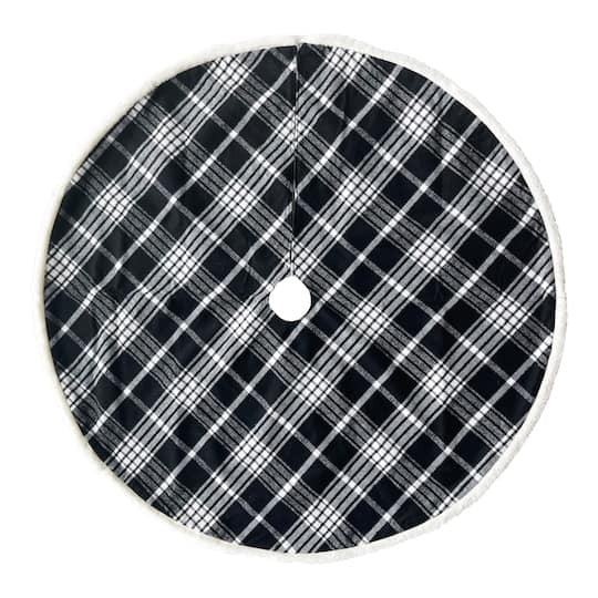 Ashland Holiday Christmas Tree Skirt Black White Plaid with Faux Fur Edge 48”