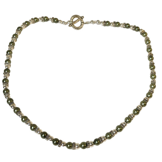 Handcrafted Beaded Necklace Green & Silver Square Beads Simply Elegant NEW