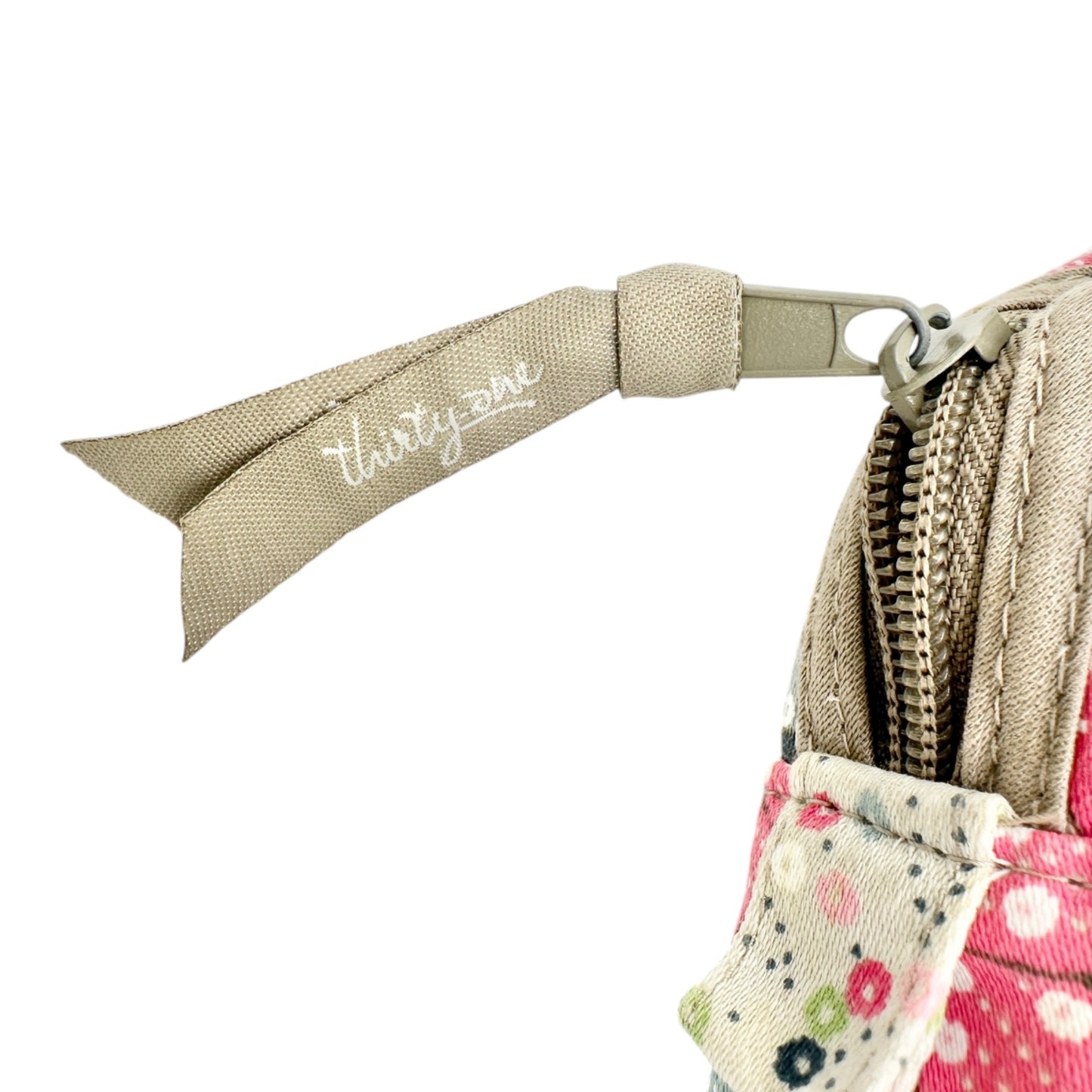 Thirty One Free Spirit Floral Cosmetic Travel Bag Top Zip Side Pocket Easy Clean