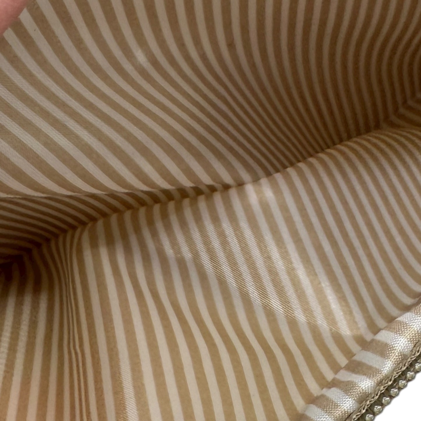 Thirty One Free Spirit Floral Cosmetic Travel Bag Top Zip Side Pocket Easy Clean