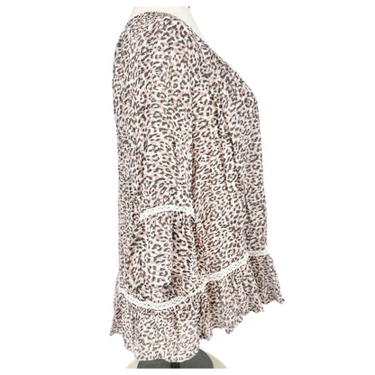 Leopard Print Top Womens 2X White Gray Blush Lace Trim Bell Sleeves Zac & Rachel