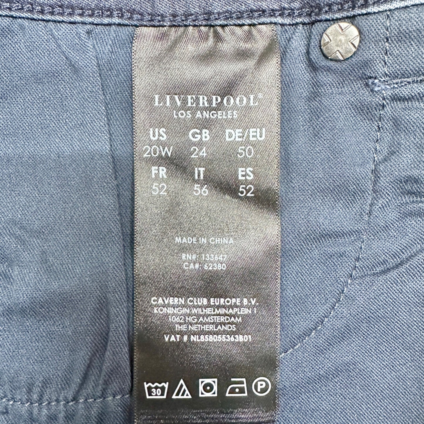 Liverpool Denim Corine Short Womens 20W Westport Wash Stretch Cuffed Hem Pockets
