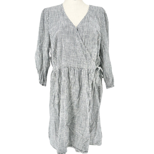Old Navy Tie Front Dress Womens 2X Plus Navy and White Stripe Lightweight Cotton