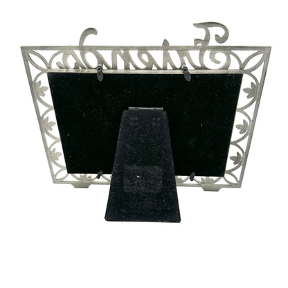 Fetco "Friends" Home Decor Metal Picture Frame 4x6 Vintage Style Floral Design