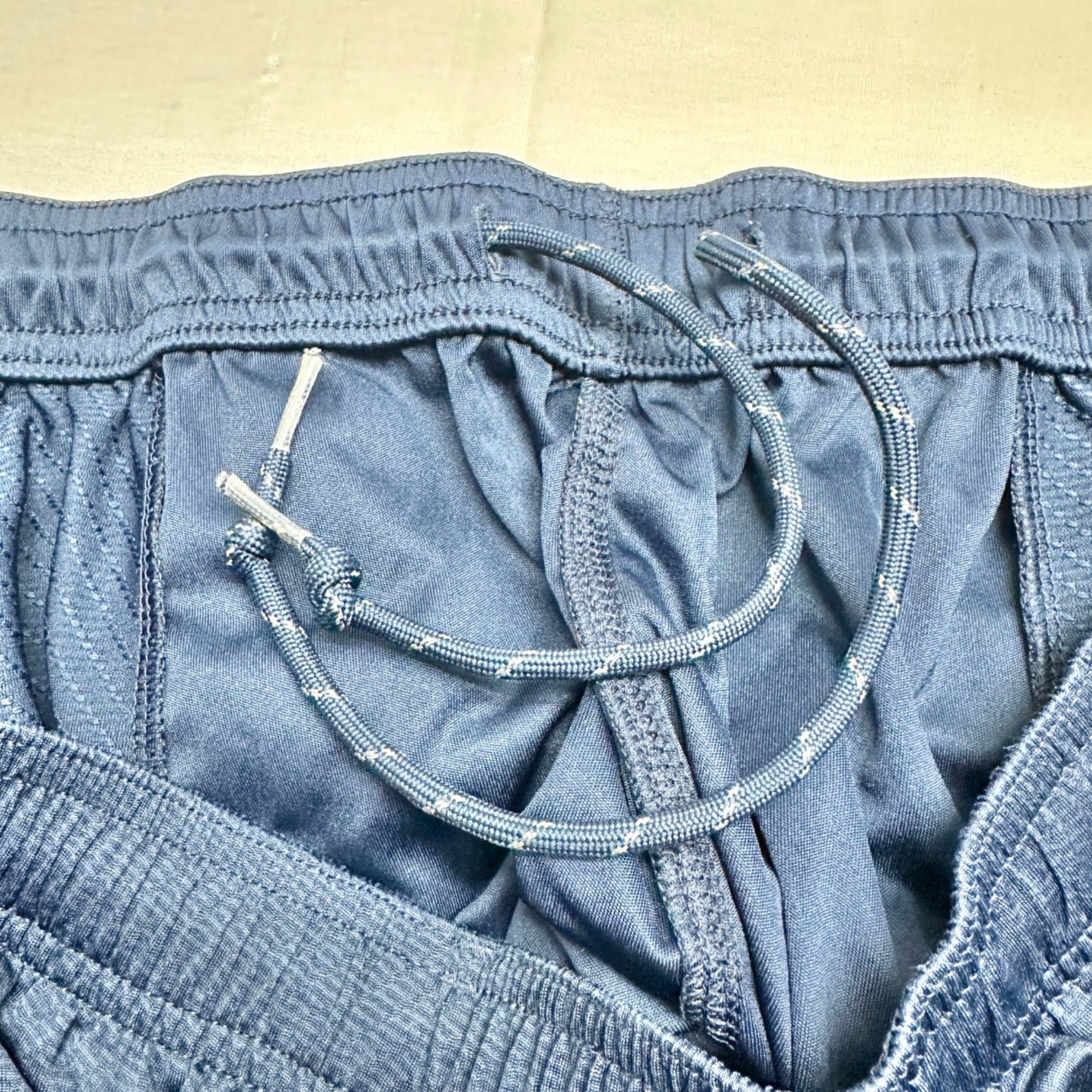 Adidas ClimaCool Blue Athletic Shorts Mens Size L Drawstring Lightweight