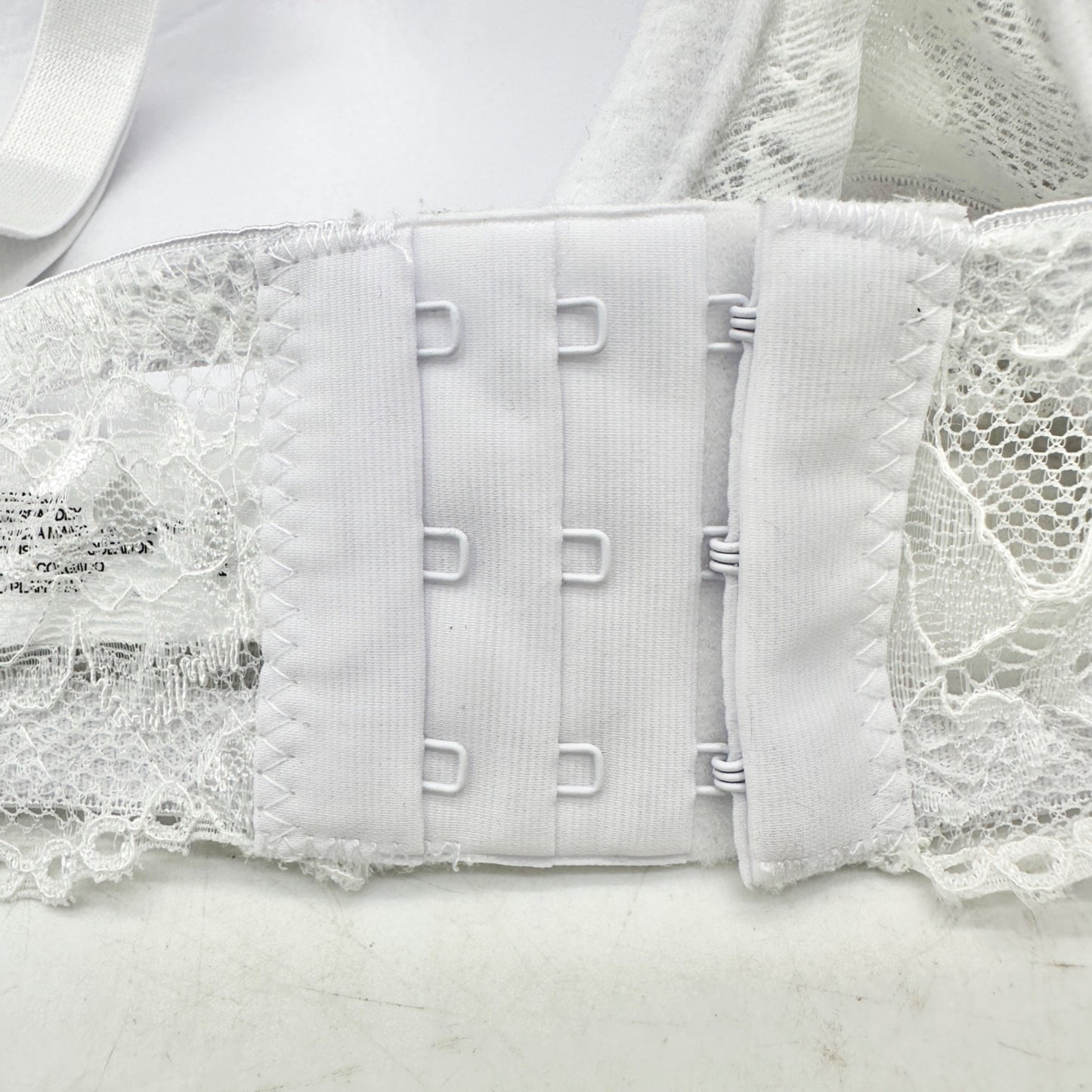 B Luxe Lace Push Up Underwire Bra 38C Padded With Adjustable Straps in White