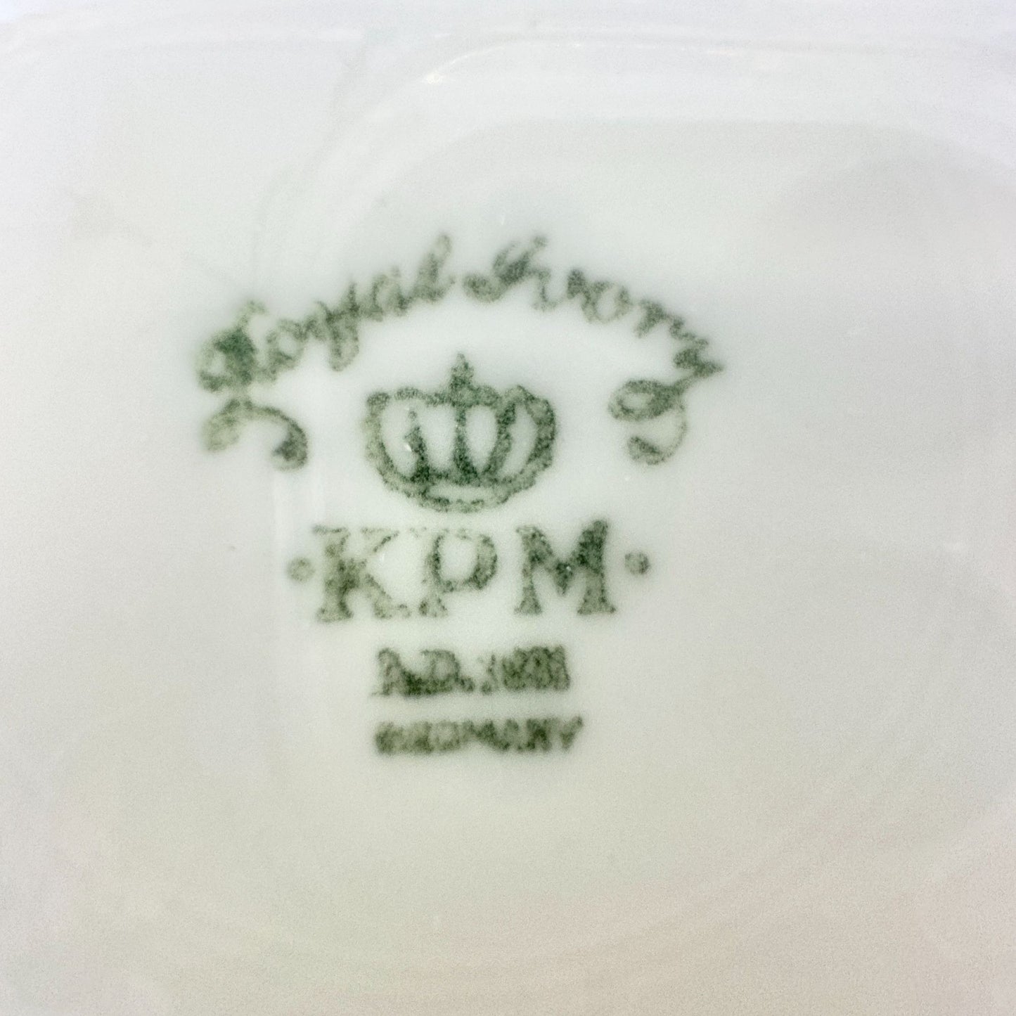 Royal Ivory KPM Set Of 5 Bowls Cream Gold Trim Floral Pattern Germany 8.5 inch