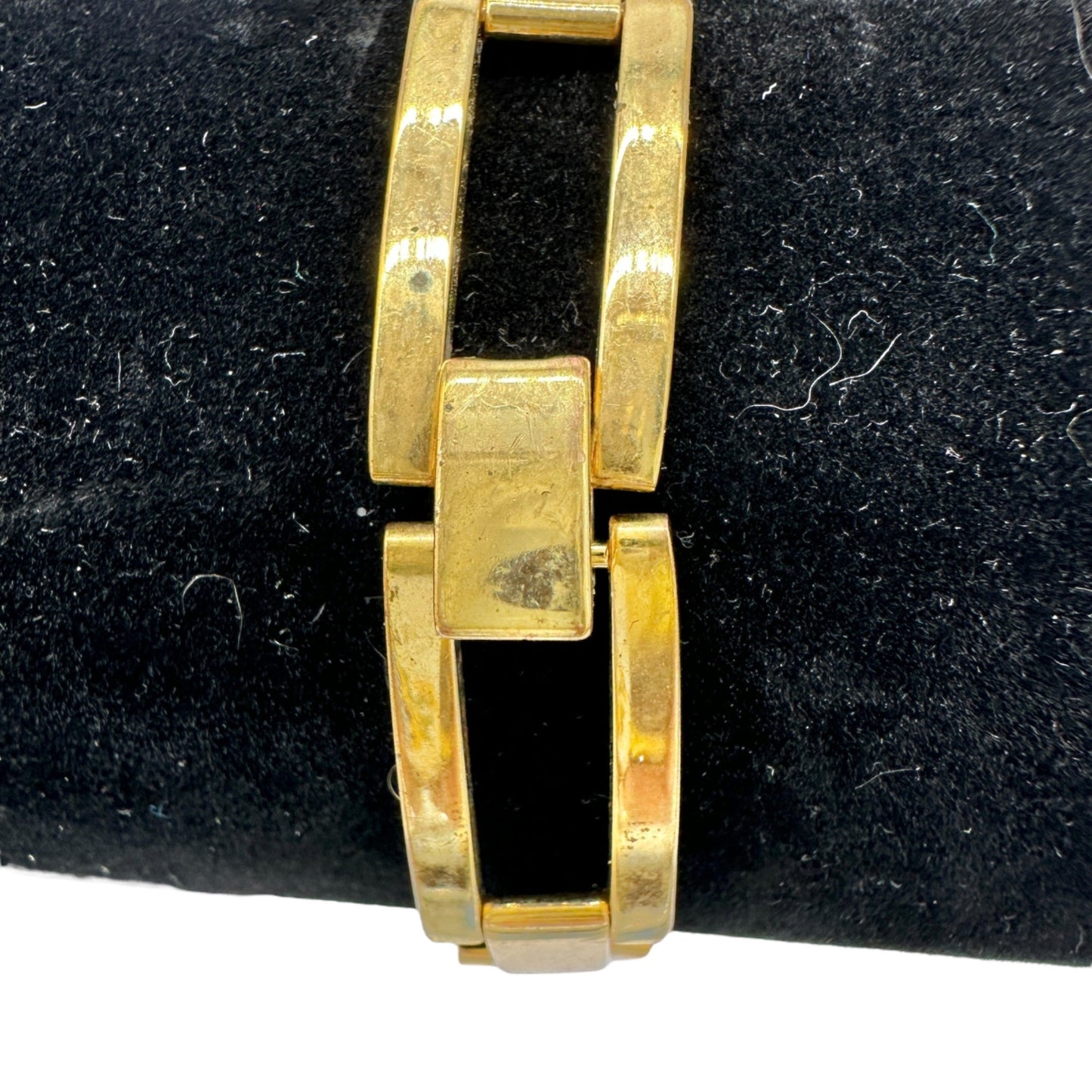 Vintage Gold-Tone Chain Link Bracelet 7.5 Inch Long Elegant Jewelry Piece Women