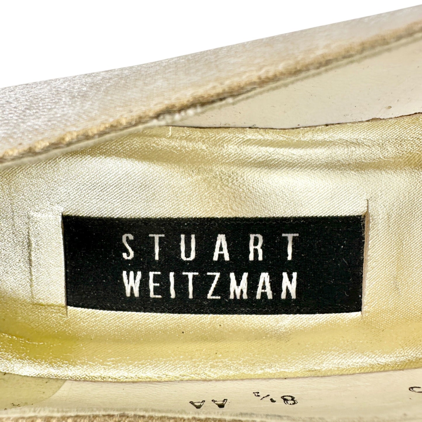 Stuart Weitzman Gold Fabric Heels 8.5 AA Block Heel Evening Shoe Elegant Classic