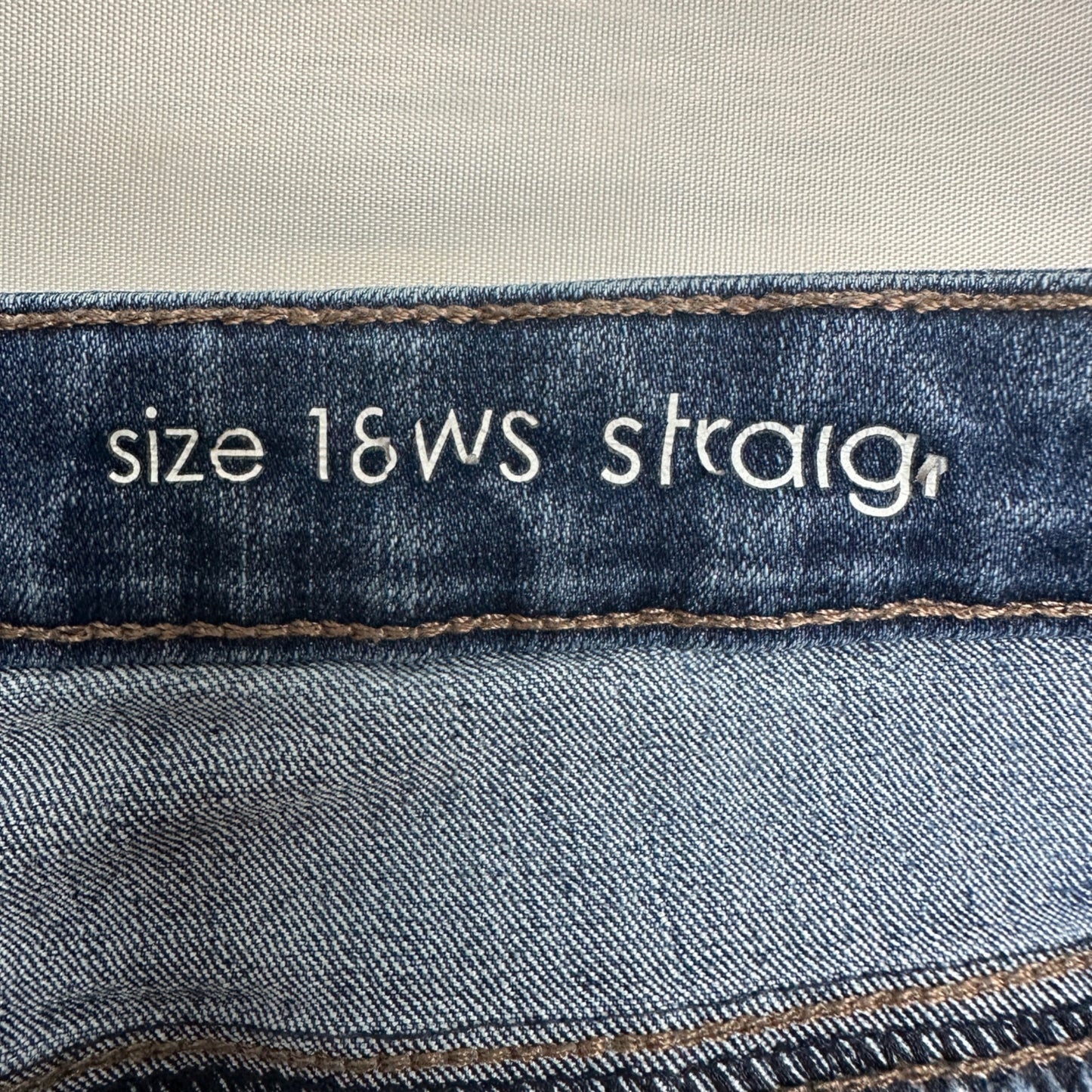 New Directions Jeans Womens 18WS Curvy Fit Straight Leg Blue Denim 5 Pockets