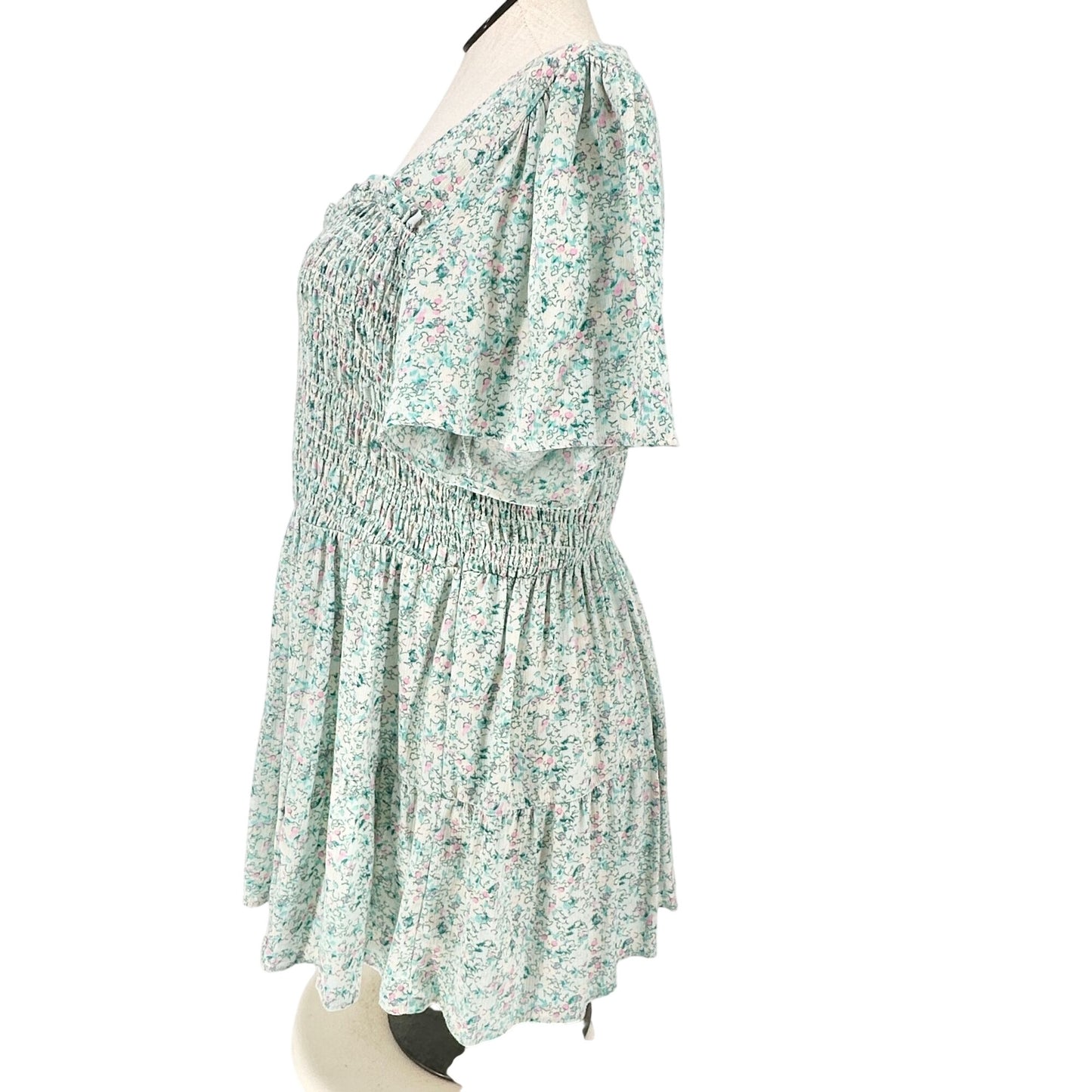 Torrid 2 Floral Smocked Babydoll Top Womens 18-20 Lt Blue Pink Beige SS Stretchy