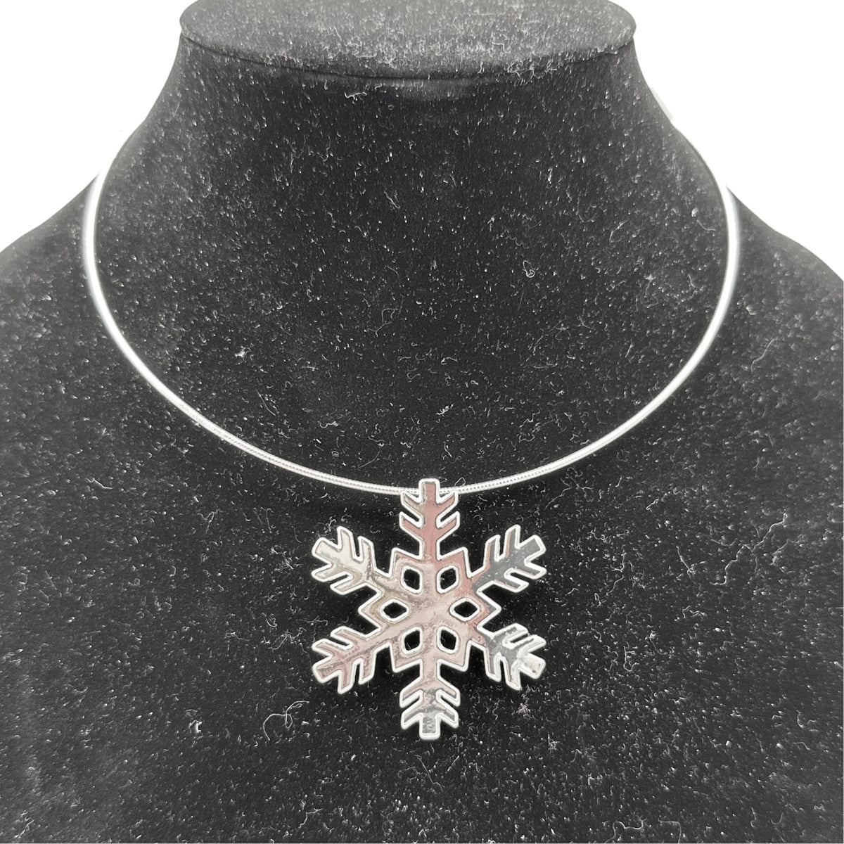 Snowflake Pendant Necklace Silver Tone Winter Jewelry Adjustable Chain 16-18 in