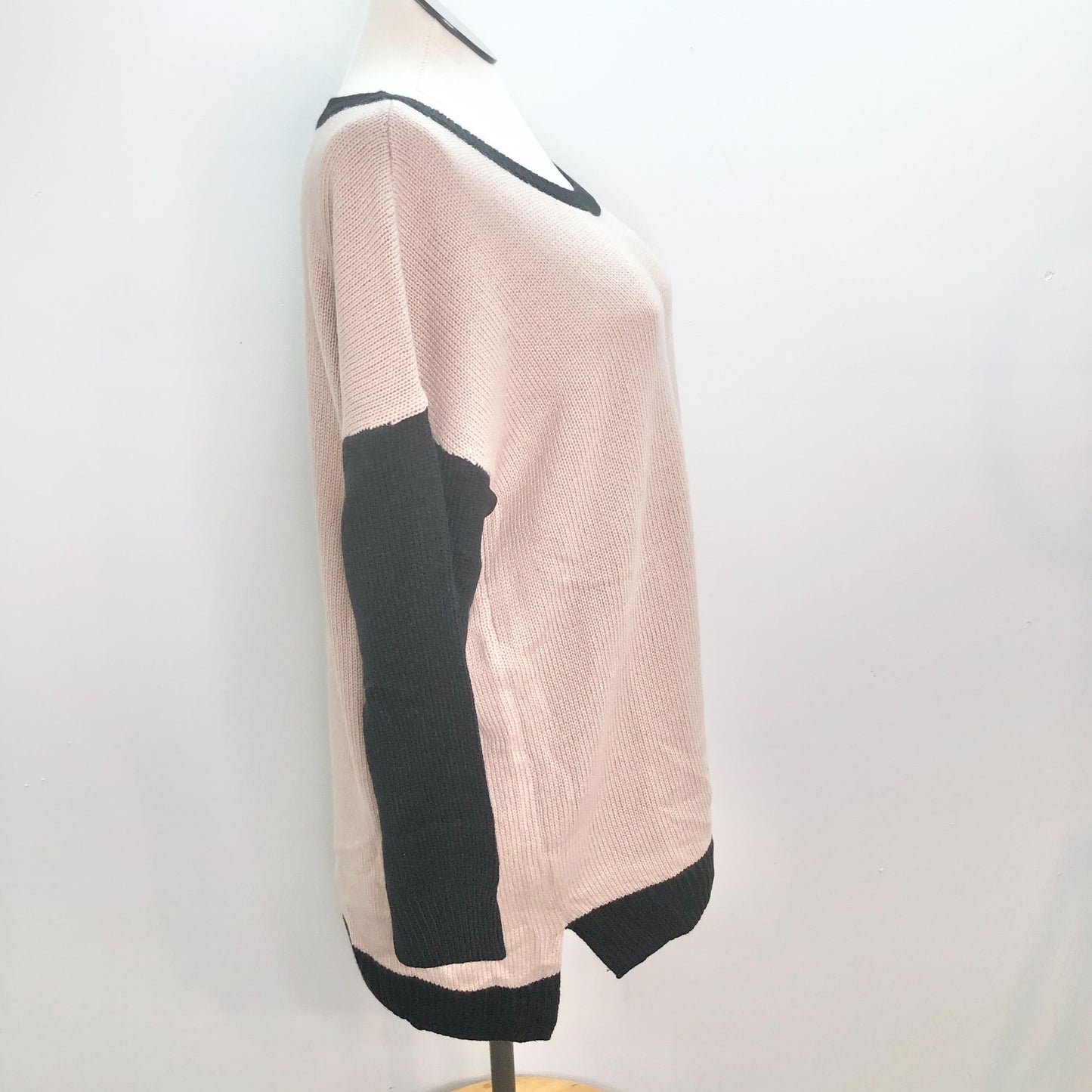 Torrid 2 Blush Colorblock HiLo Tunic Sweater with Black Trim