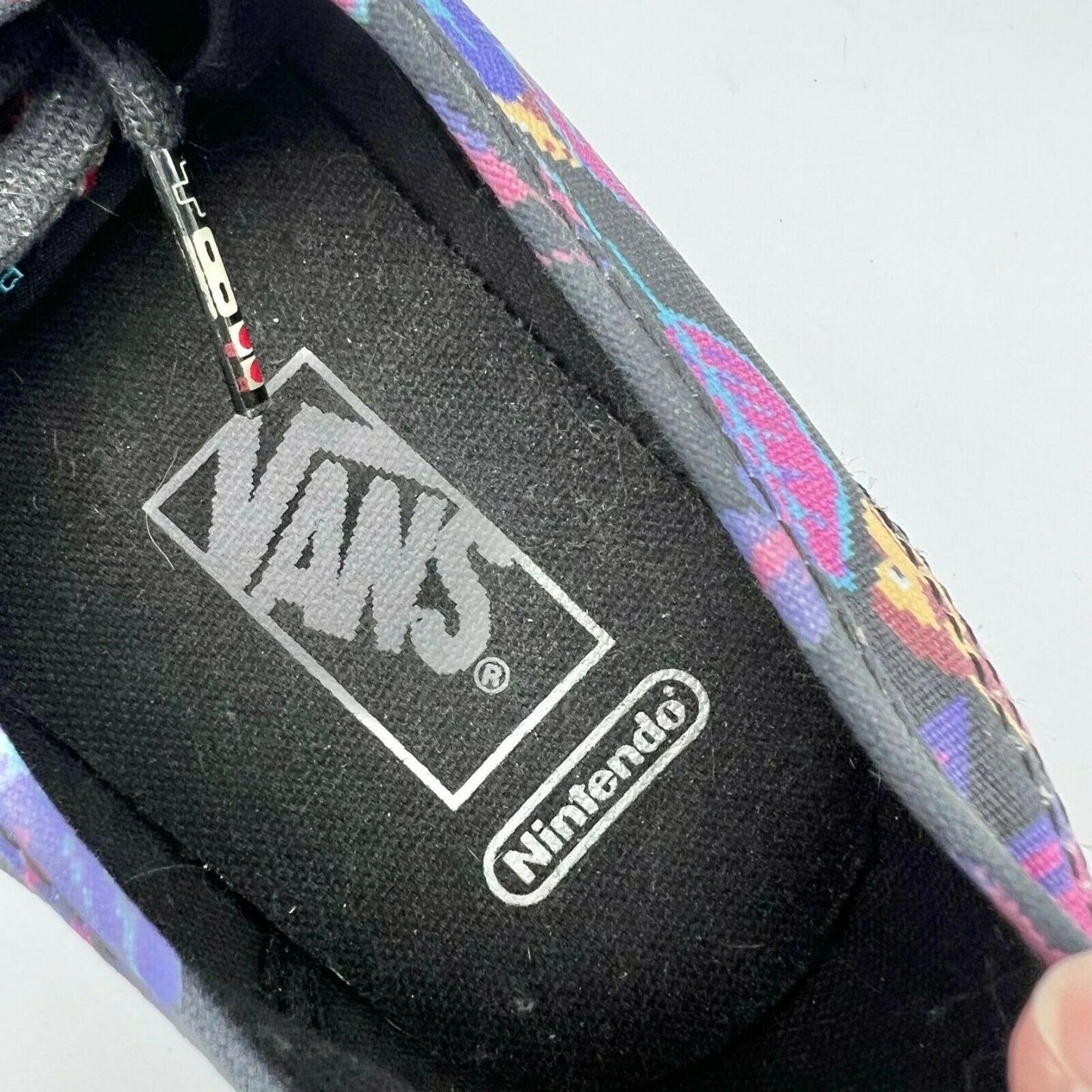 Vans Nintendo Donkey Kong Sneakers Unisex Mens 8.5/ Womens 10