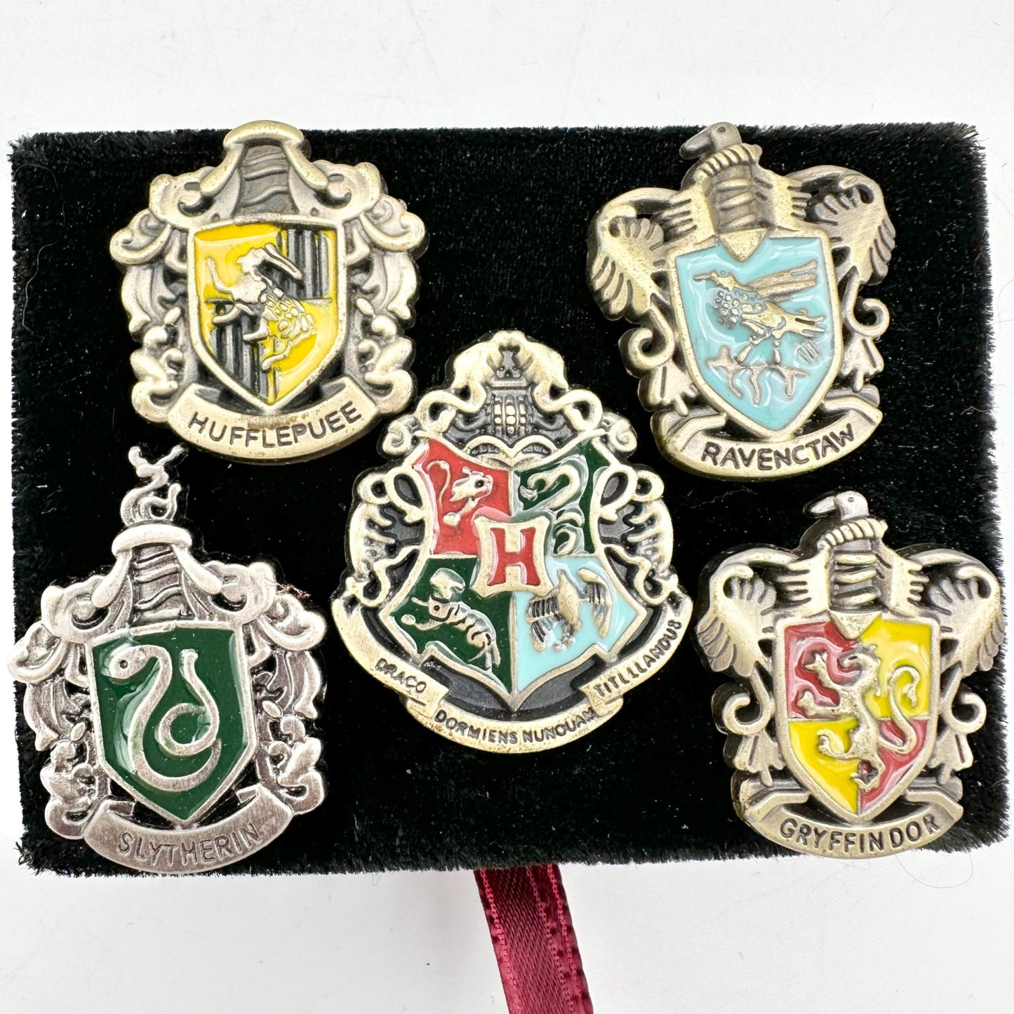 Hogwarts Set of 5 Pins Decorative Wooden Box Velvet Lined NIB