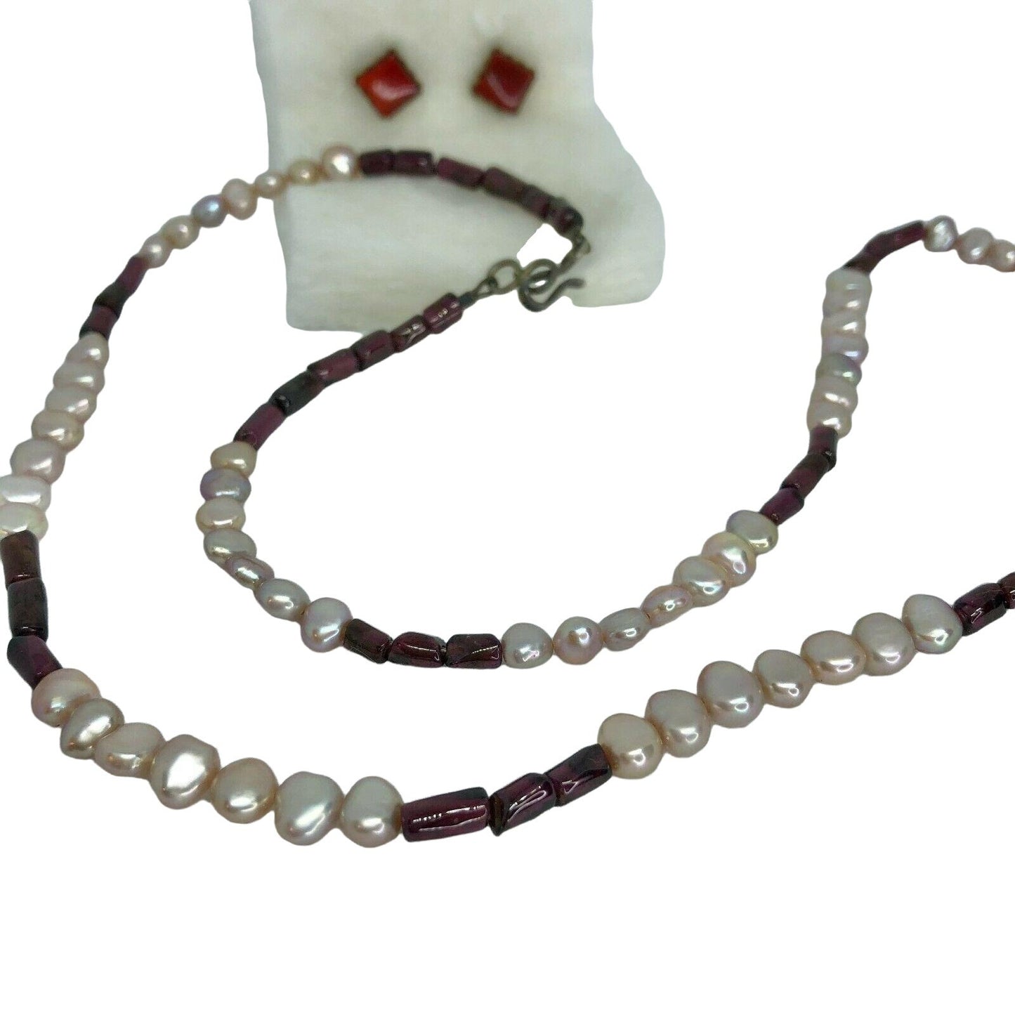 Vintage Beaded Necklace & Earrings Set Red White Snallygaster store EUC