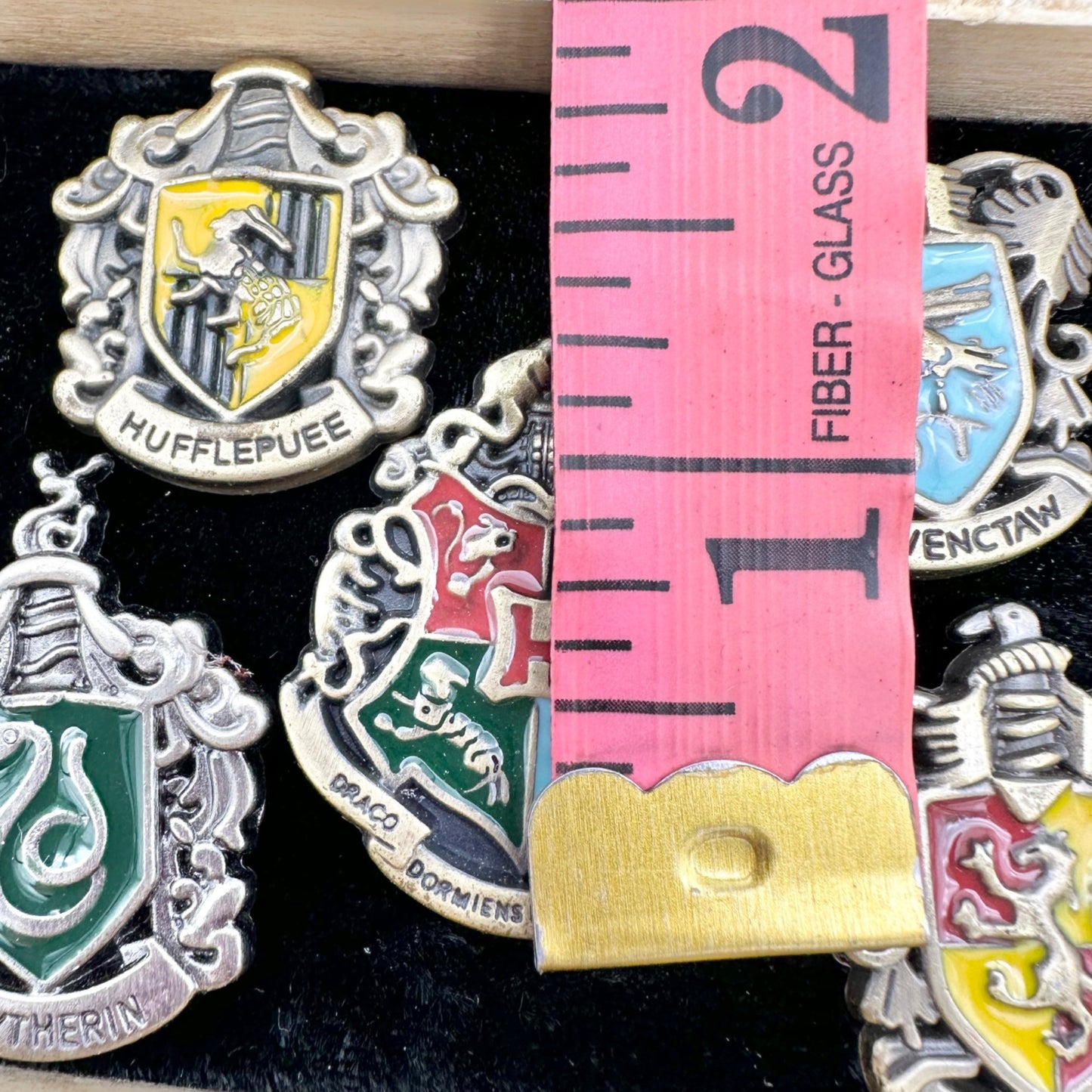 Hogwarts Set of 5 Pins Decorative Wooden Box Velvet Lined NIB