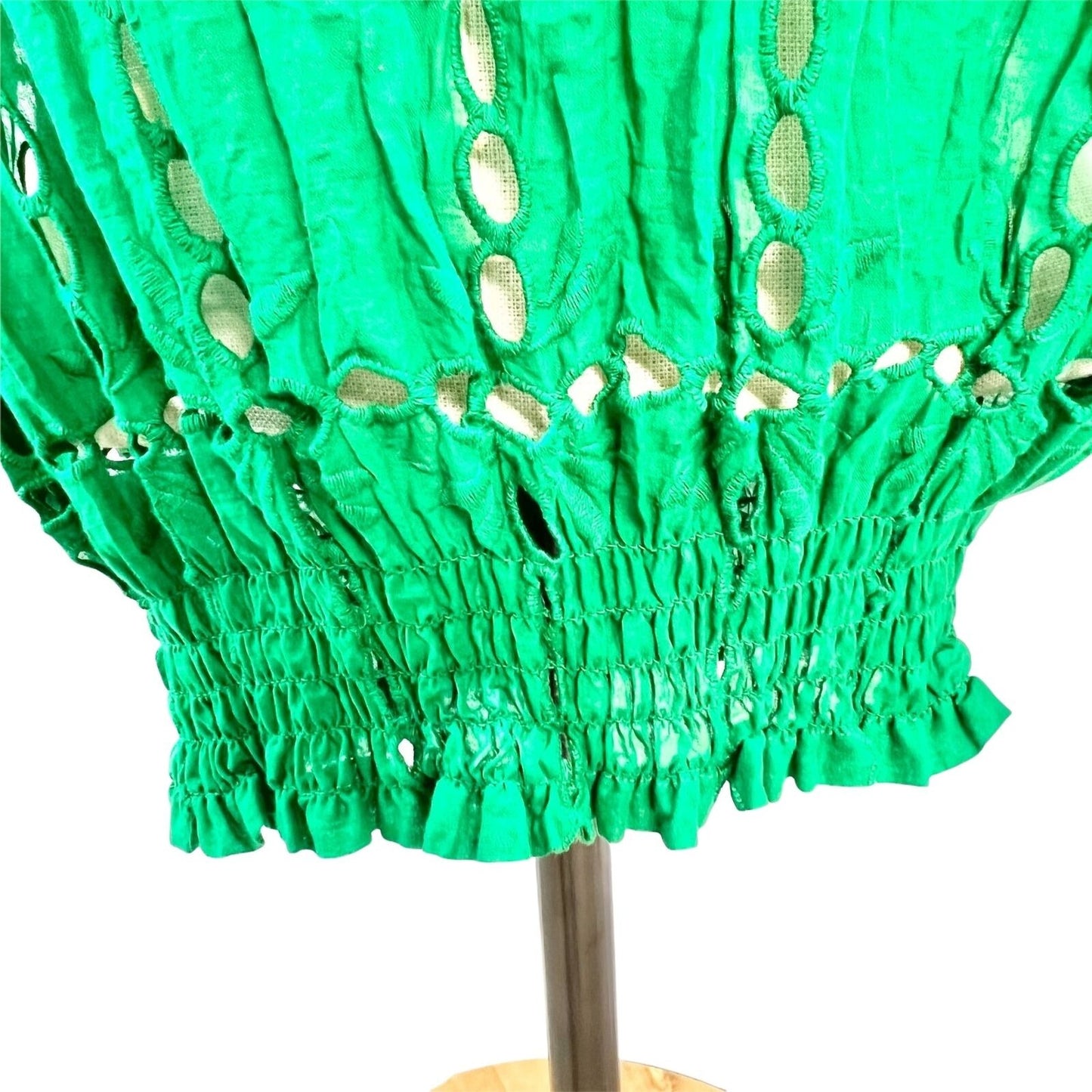 XTRA - INC Macys Size 4 Green Envy Crinkle Top with Eyelets Off Shoulder