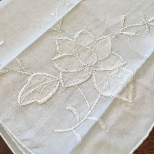 Vintage Linen Handkerchief Womens 14.5 x 14 Ivory Embroidered Flower